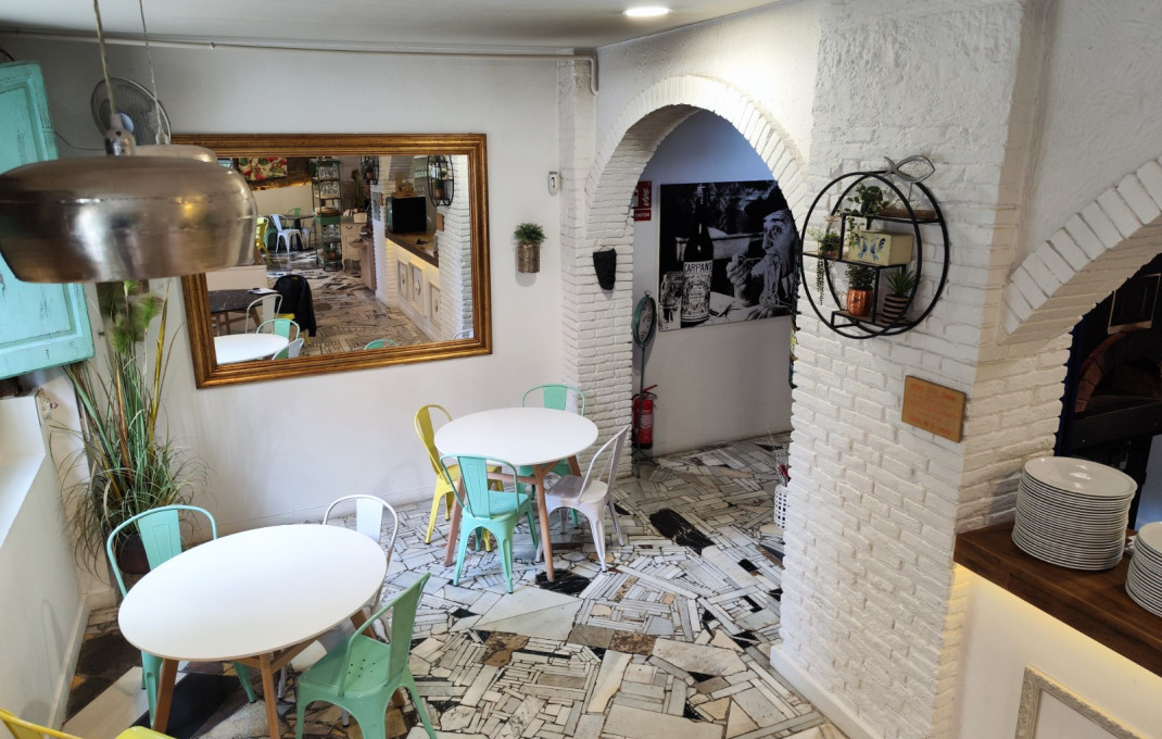 Traspaso - Restaurante -
Barcelona - Clot