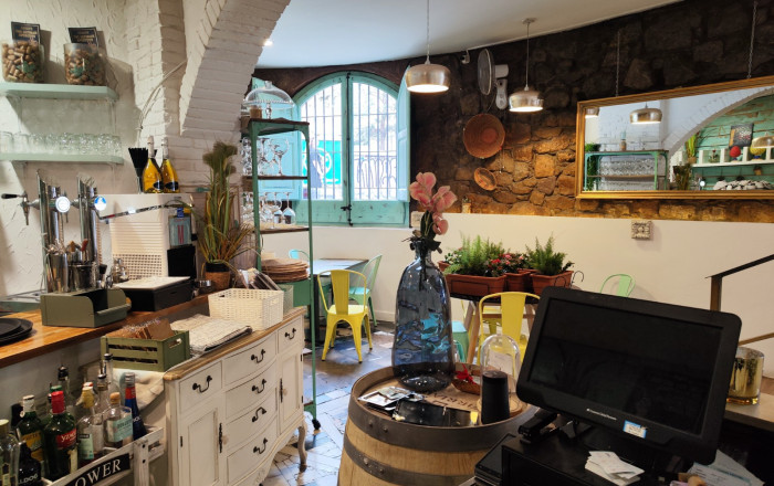 Traspaso - Restaurante -
Barcelona - Clot