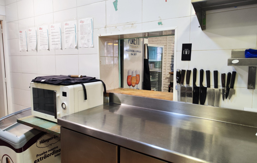 Traspaso - Restaurante -
Barcelona - Clot
