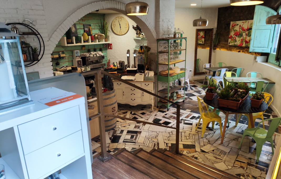 Traspaso - Restaurante -
Barcelona - Clot