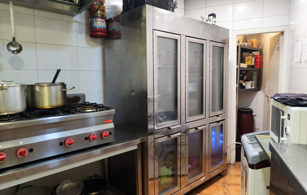 Traspaso - Restaurante -
Barcelona - Clot