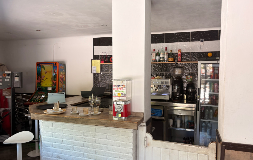 Traspaso - Bar-Cafeteria -
Gavá