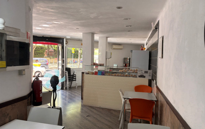 Traspaso - Bar-Cafeteria -
Gavá