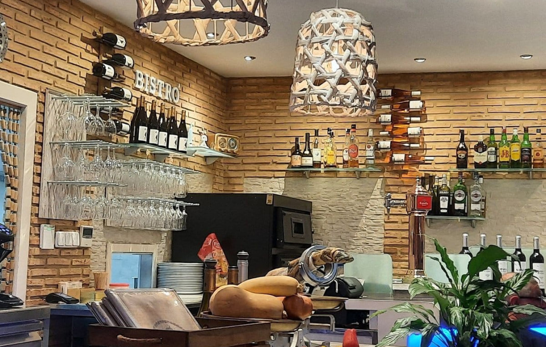 Venta - Bar Restaurante -
Llança  - Llança