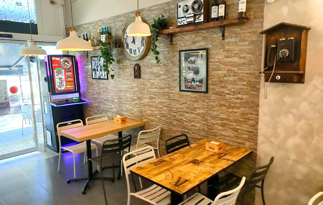 Transfer - Bar-Cafeteria -
Badalona - Montigalà