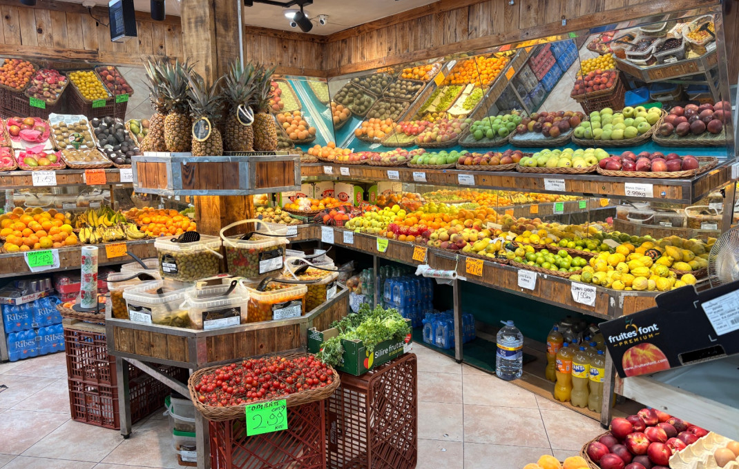Traspaso - Frutería -
Barcelona - Gràcia
