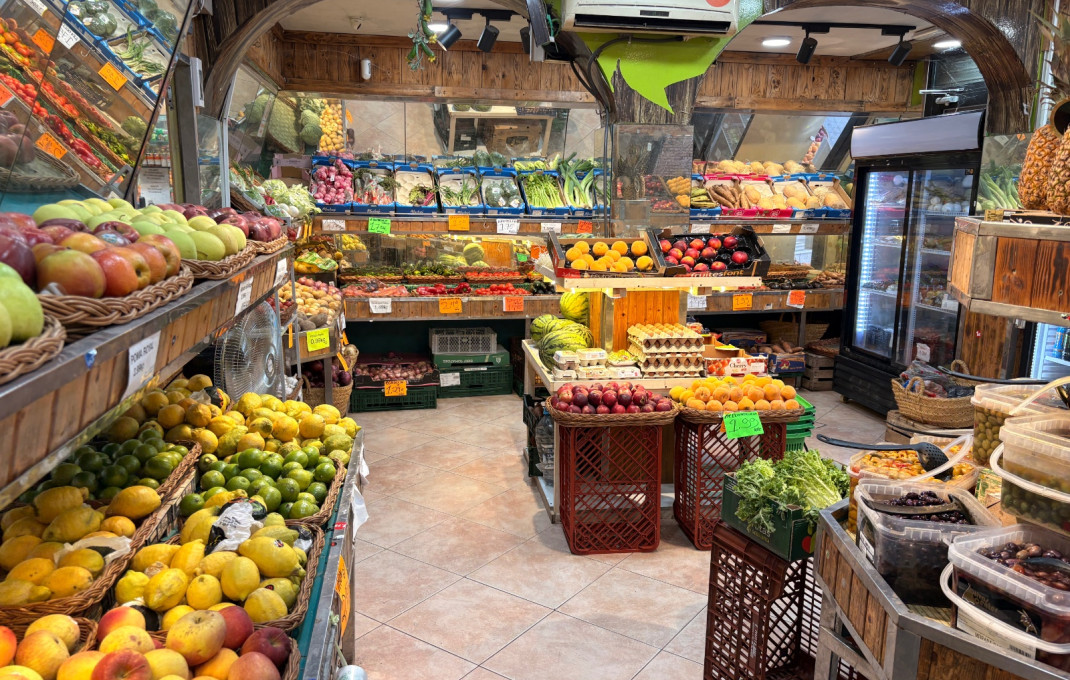 Traspaso - Frutería -
Barcelona - Gràcia