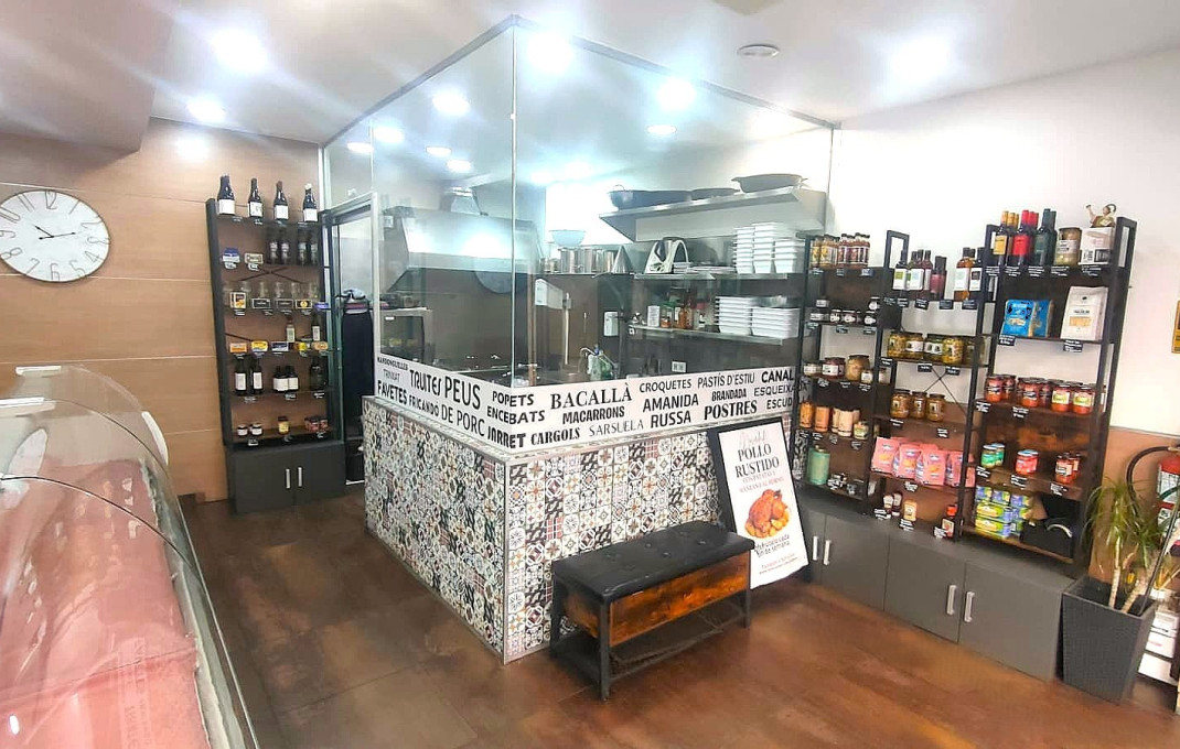 Traspaso - Take Away -
Badalona - Centre
