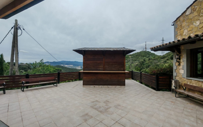 Venta - Masía -
Montcada i Reixac