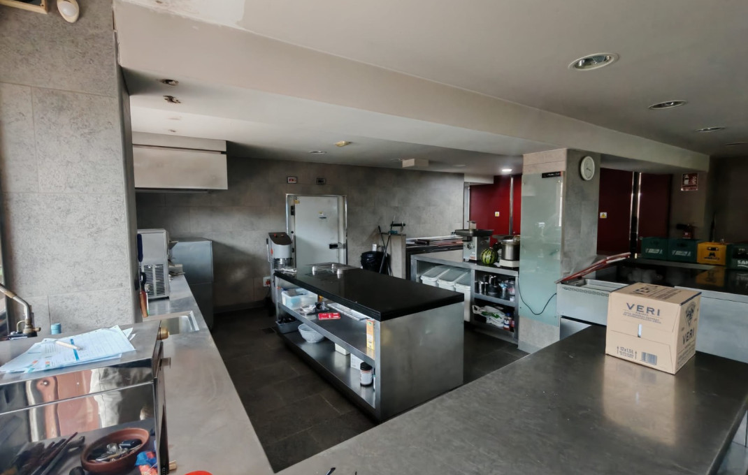 Venta - Masía -
Montcada i Reixac