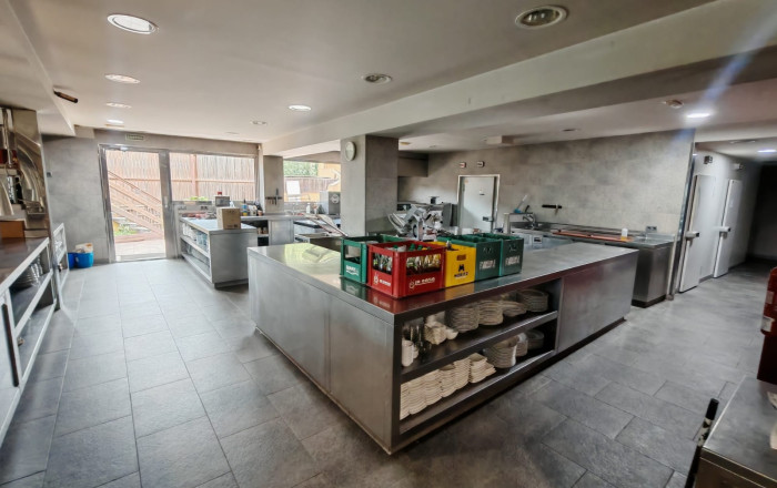 Venta - Masía -
Montcada i Reixac