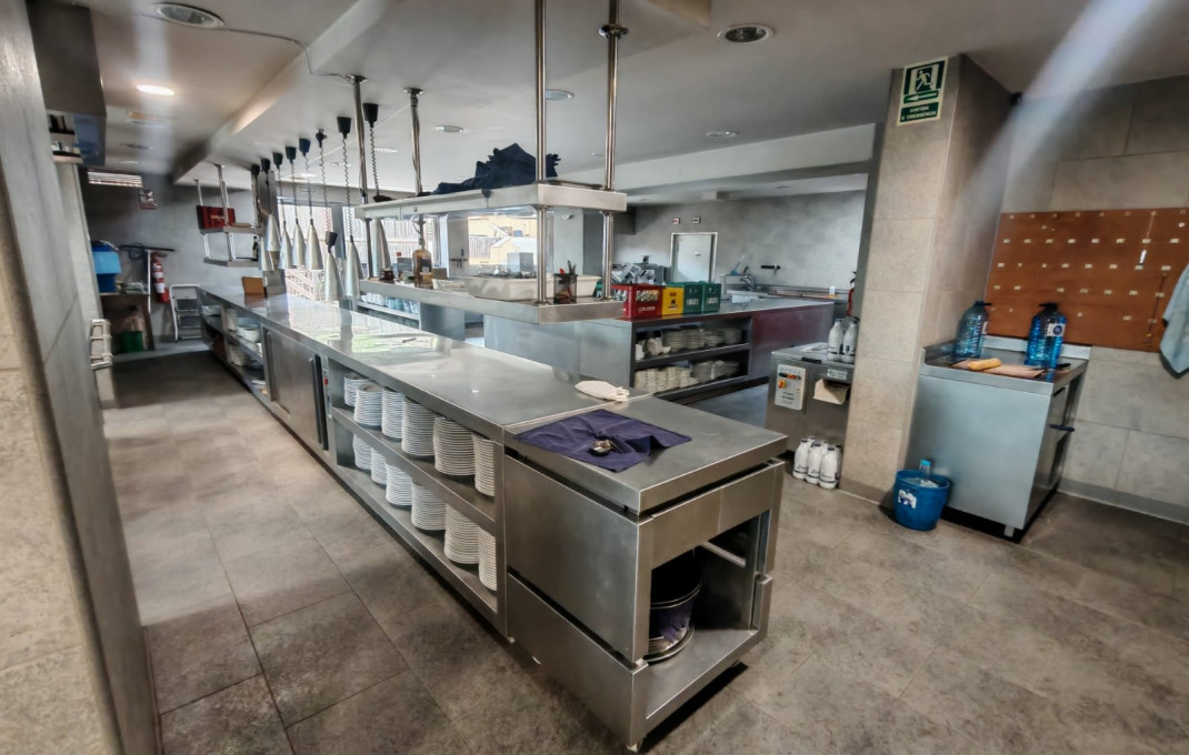 Venta - Masía -
Montcada i Reixac