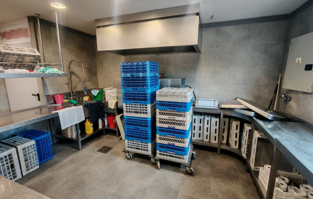 Venta - Masía -
Montcada i Reixac