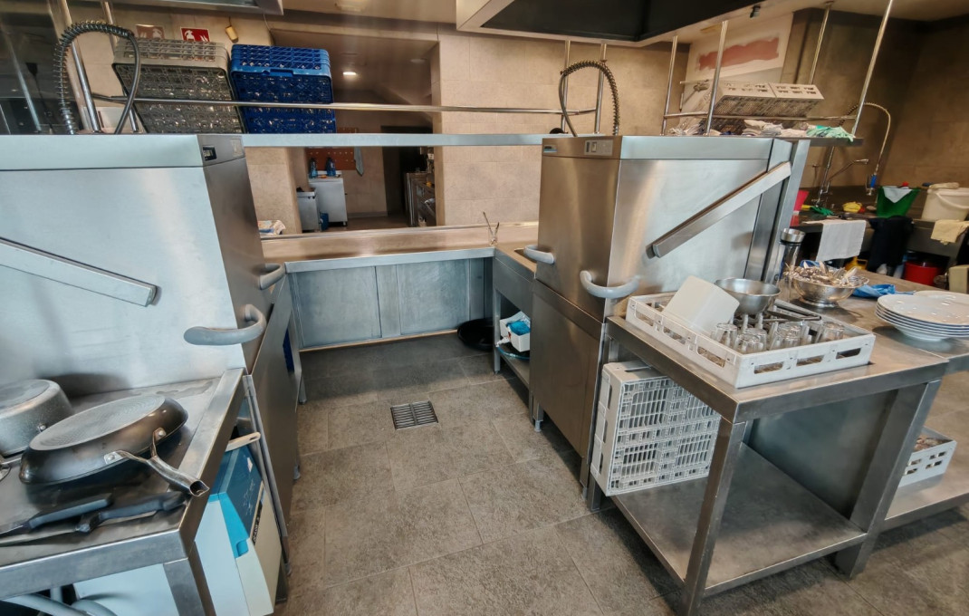 Venta - Masía -
Montcada i Reixac