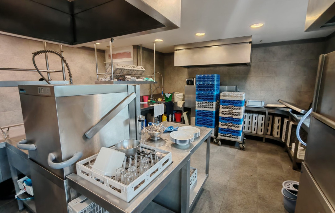 Venta - Masía -
Montcada i Reixac