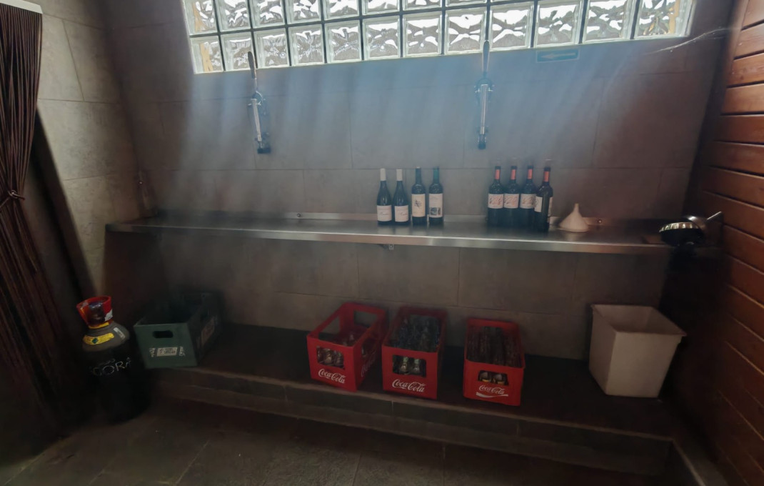 Venta - Masía -
Montcada i Reixac