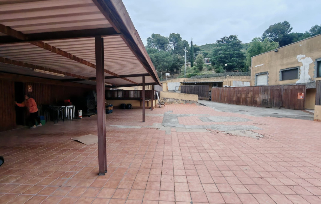 Venta - Masía -
Montcada i Reixac