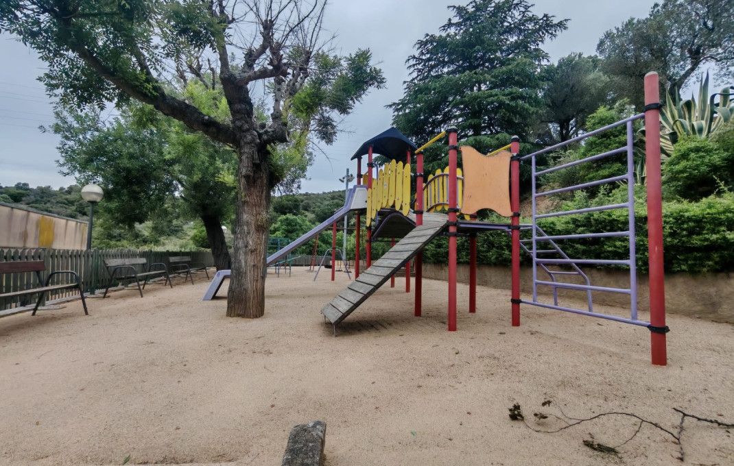 Venta - Masía -
Montcada i Reixac
