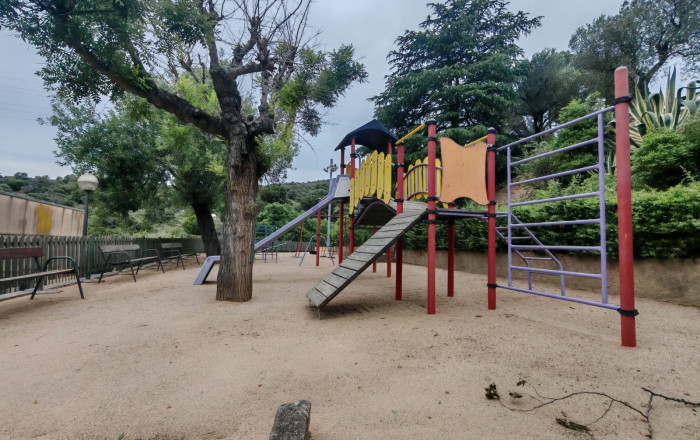 Venta - Masía -
Montcada i Reixac