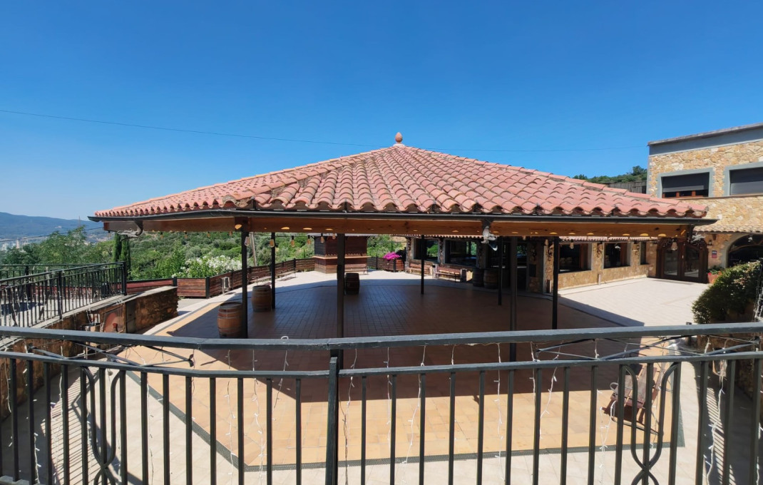 Venta - Masía -
Montcada i Reixac