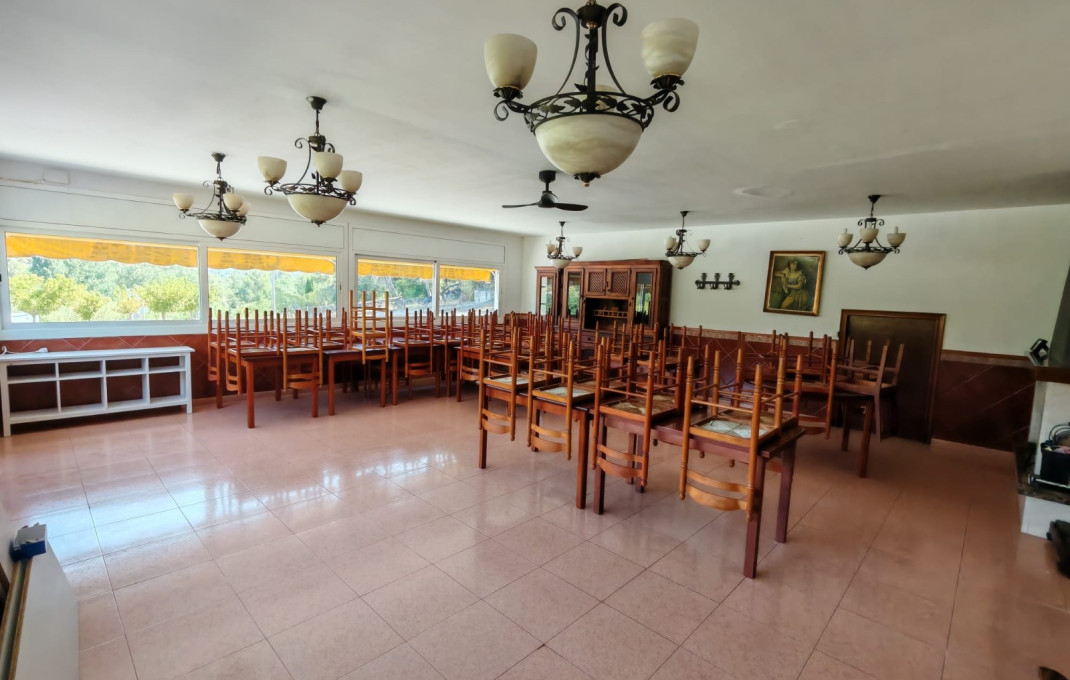 Alquiler - Restaurante -
Olesa de Montserrat