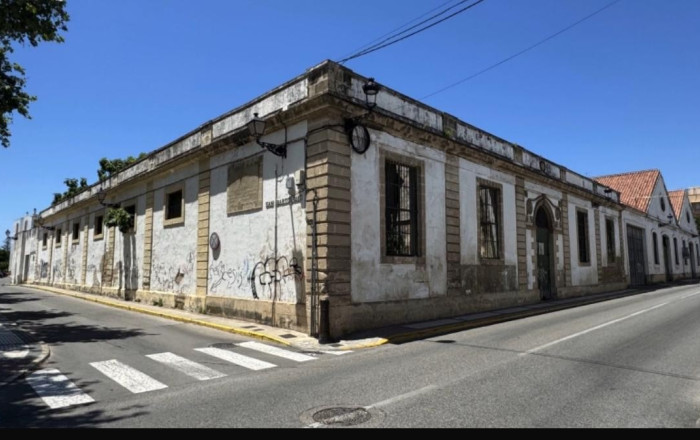 Venta - Bodega -
Cádiz - Puerto de Santa María