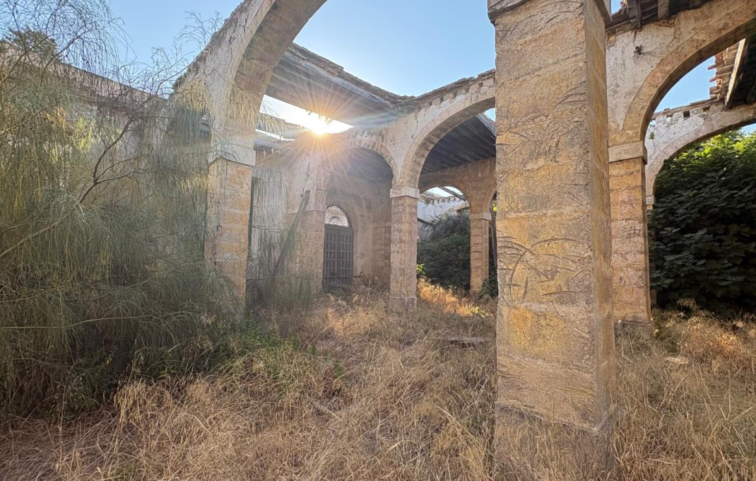 Venta - Bodega -
Cádiz - Puerto de Santa María