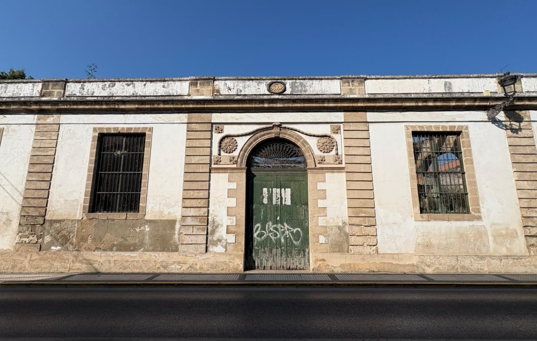 Venta - Bodega -
Cádiz - Puerto de Santa María