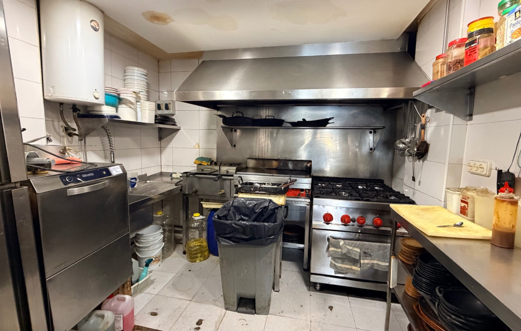 Traspaso - Restaurante -
Barcelona - Nou Barris