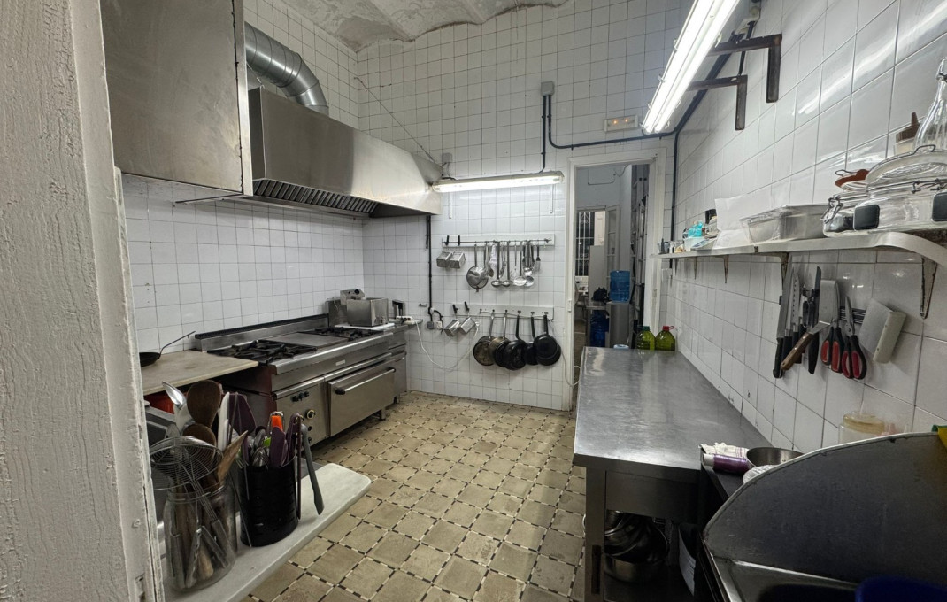 Traspaso - Take Away -
Barcelona - Gracia Norte