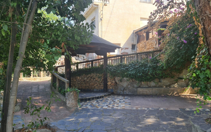Venta - Masía -
Badalona