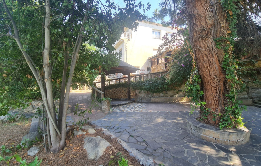 Venta - Masía -
Badalona