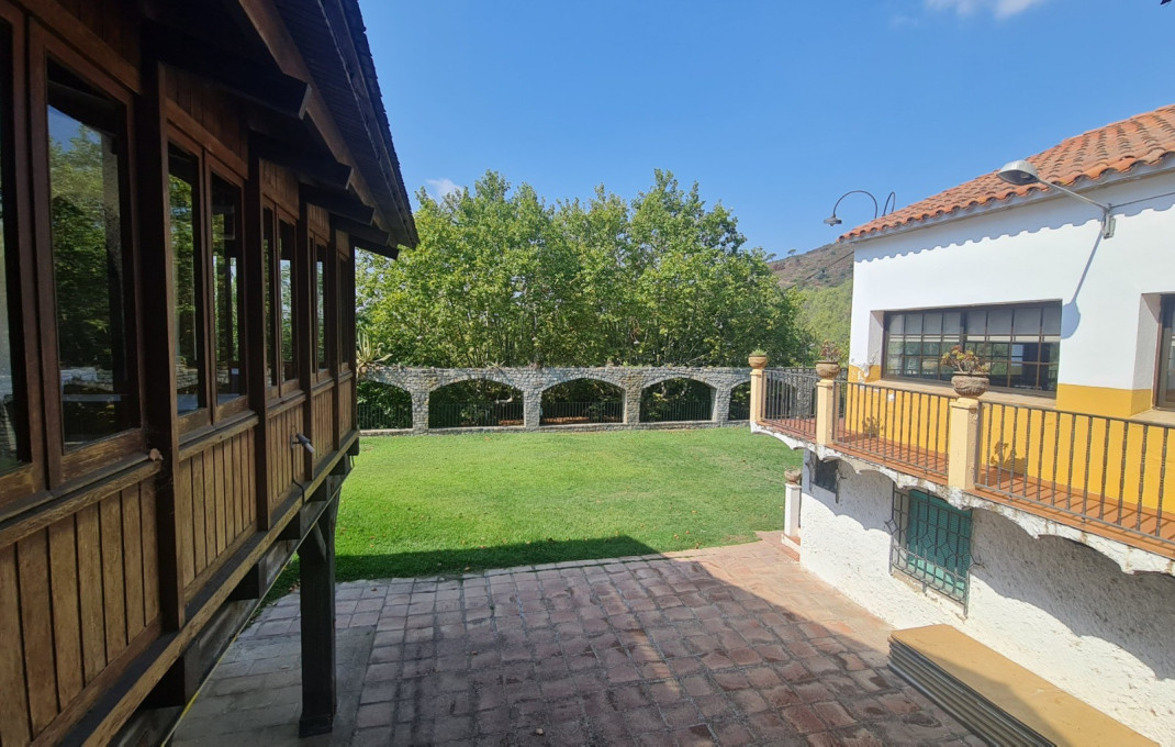Venta - Masía -
Badalona