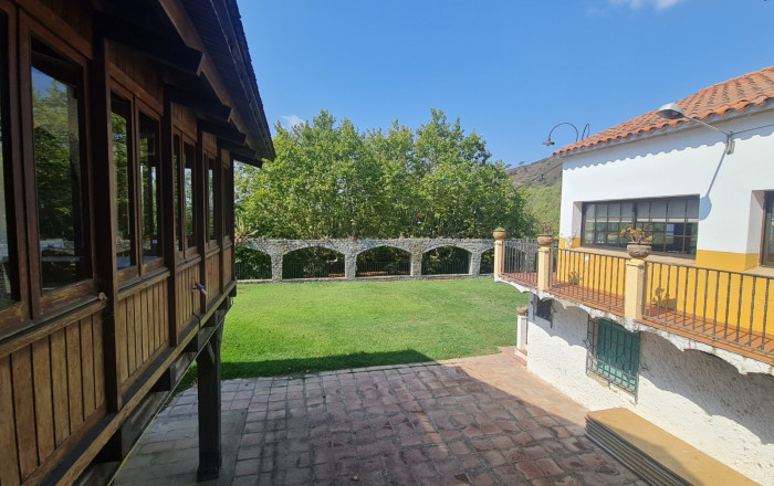 Venta - Masía -
Badalona