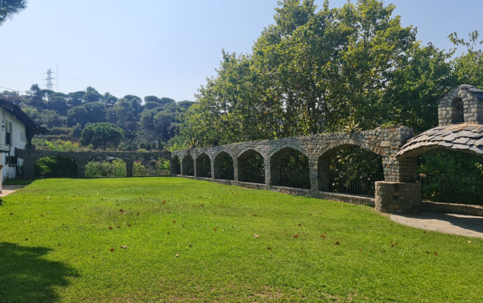Venta - Masía -
Badalona