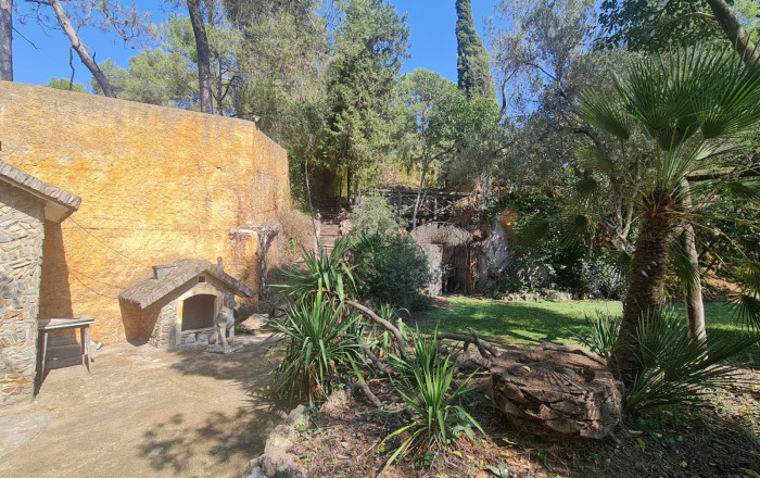 Venta - Masía -
Badalona