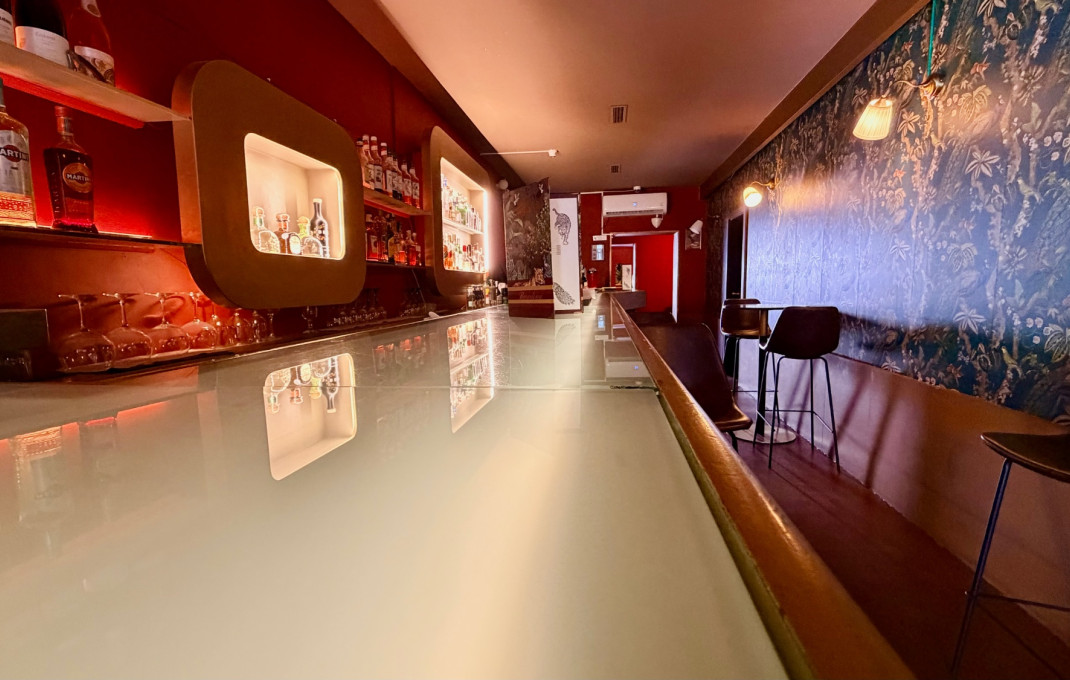 Transfert - Bar Copas Musical -
Barcelona - Sarria-Sant Gervasi