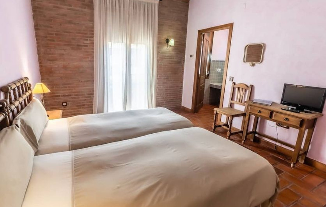 Revente - Hotel 4* -
Badajoz - Alange