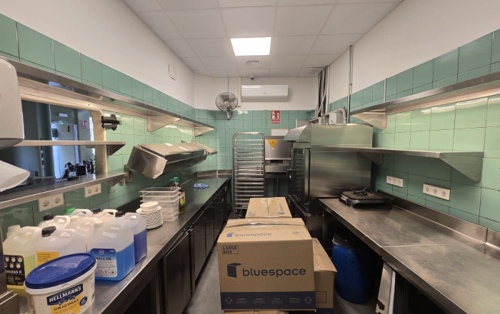 Transfert - Licencia C2 -
Barcelona - Borne-centro