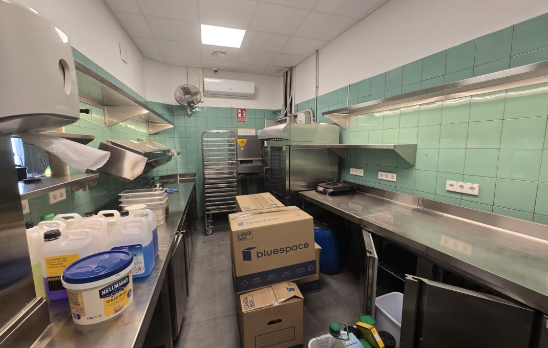 Transfert - Licencia C2 -
Barcelona - Borne-centro
