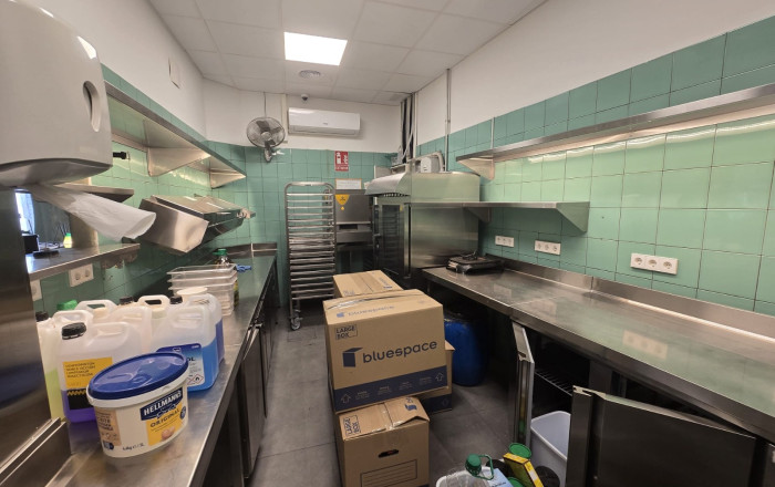 Transfert - Licencia C2 -
Barcelona - Borne-centro