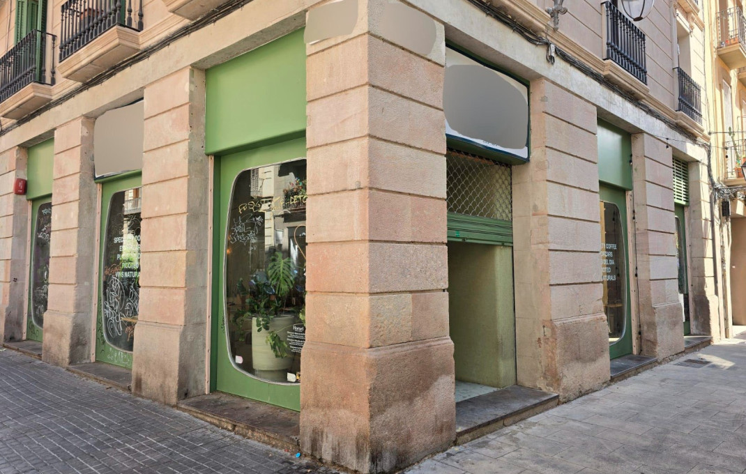 Transfert - Licencia C2 -
Barcelona - Borne-centro