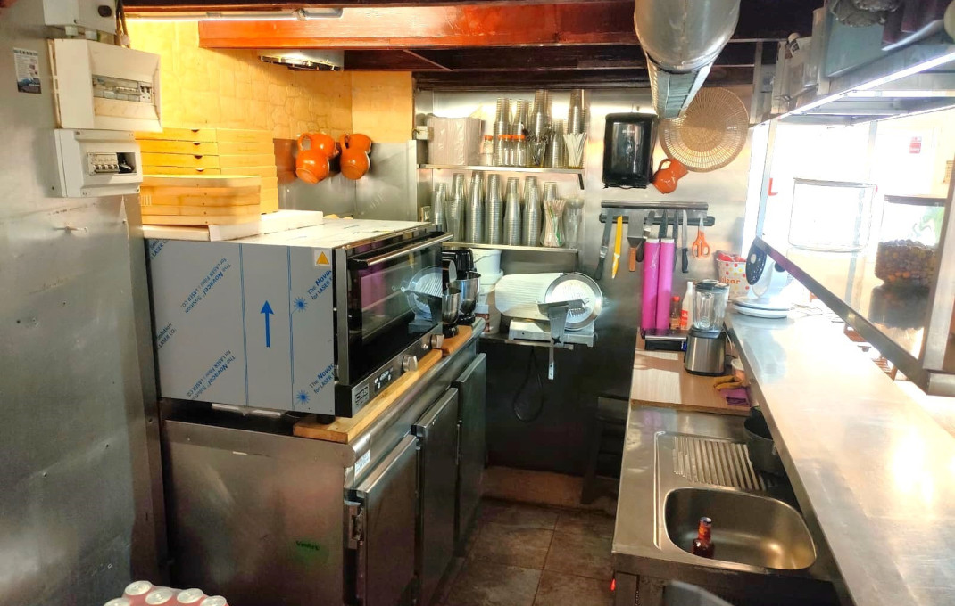 Transfert - Take Away -
Badalona - Centre