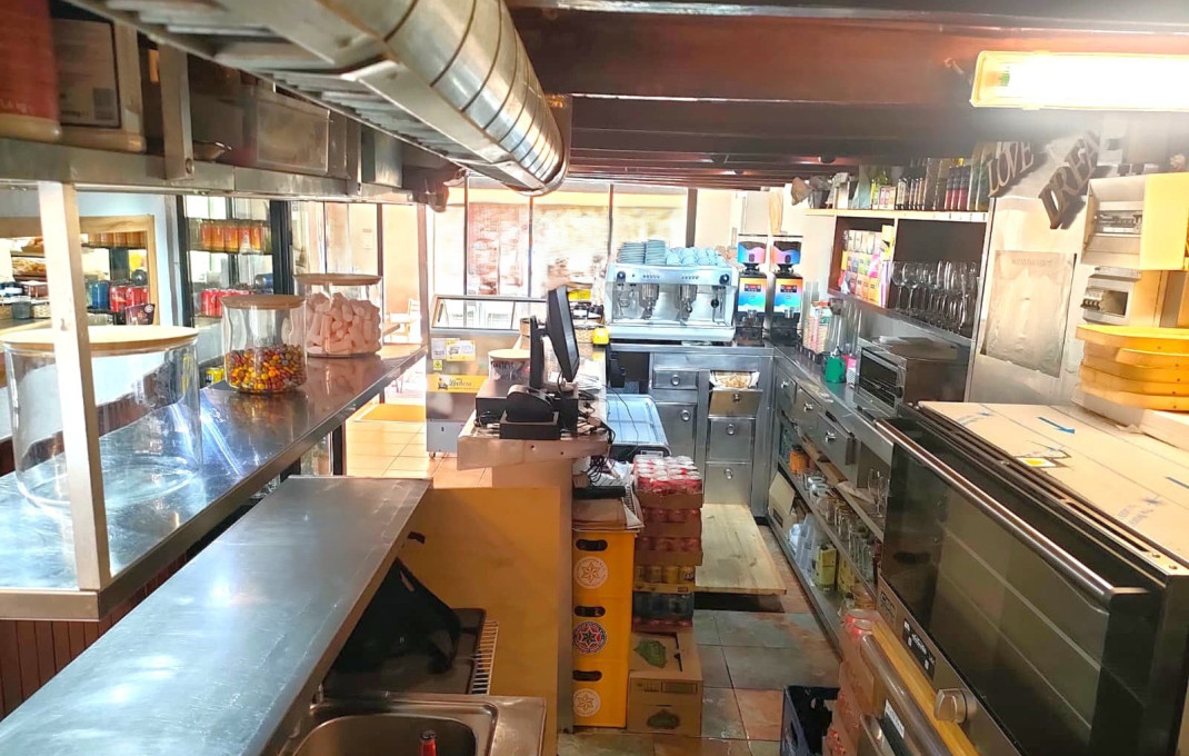 Transfert - Take Away -
Badalona - Centre