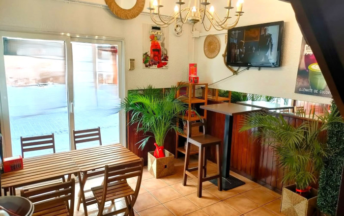 Transfert - Take Away -
Badalona - Centre