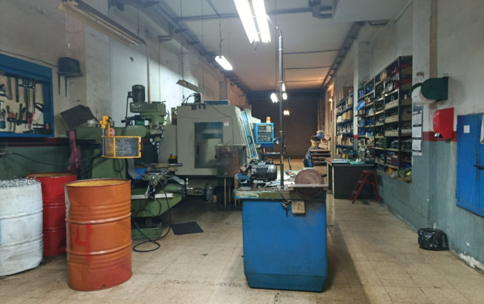 Revente - atelier mécanique -
Barcelona - Sant Martí