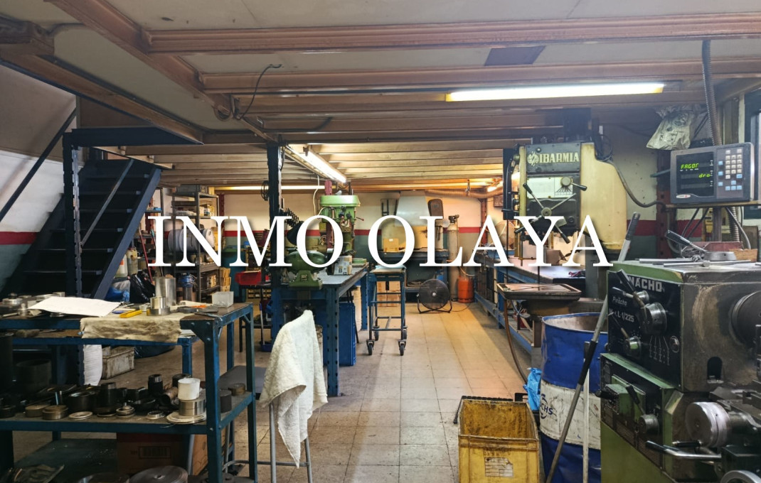 Revente - atelier mécanique -
Barcelona - Sant Martí