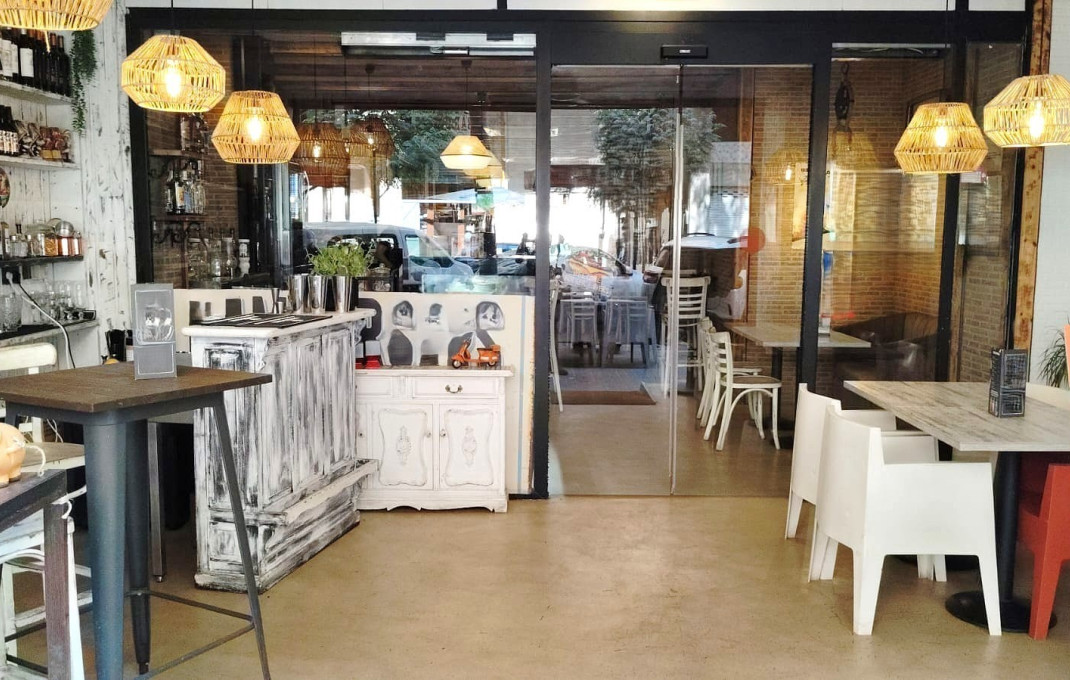 Traspaso - Restaurante -
Barcelona - Sant Martí