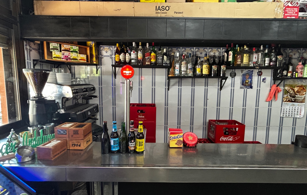 Traspaso - Bar-Cafeteria -
L'Hospitalet de Llobregat