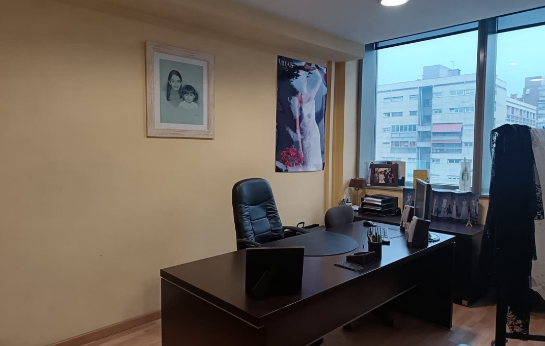 Revente - Des bureaux -
Barcelona - Sants